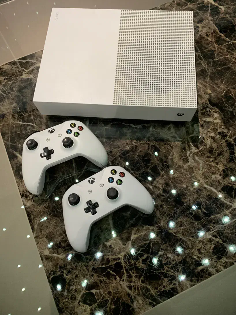 xbox one s یک ترابایت|کنسول، بازی ویدئویی و آنلاین|اصفهان, آبشار|دیوار