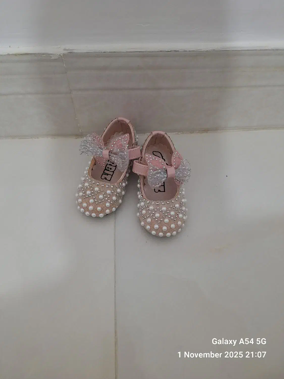 کفش بچگانه|کفش و لباس بچه|ورامین, ورامین|دیوار