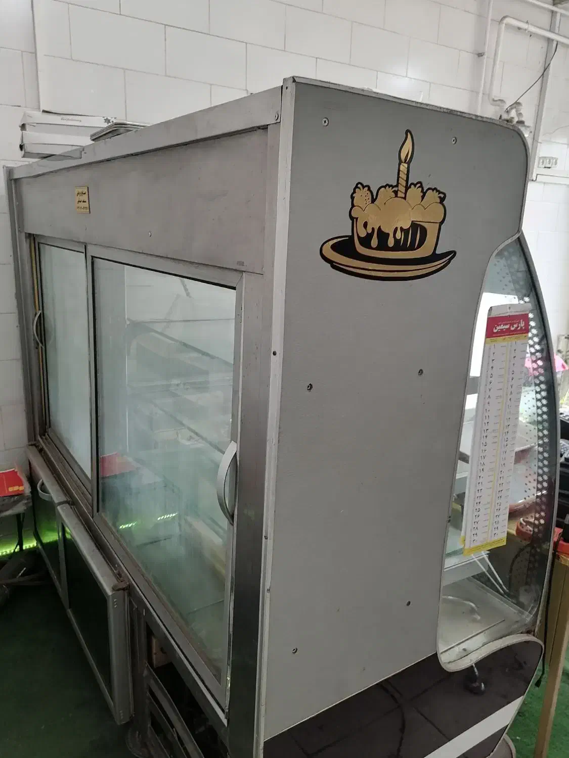 یخچال قنادی کیک و تر|فروشگاه و مغازه|رشت, پیله داربن|دیوار