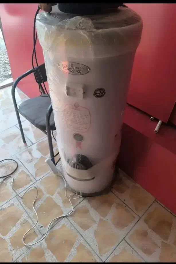 آبگرمکن برقی ایستاده|آبگرمکن، پکیج، شوفاژ|چمستان, |دیوار