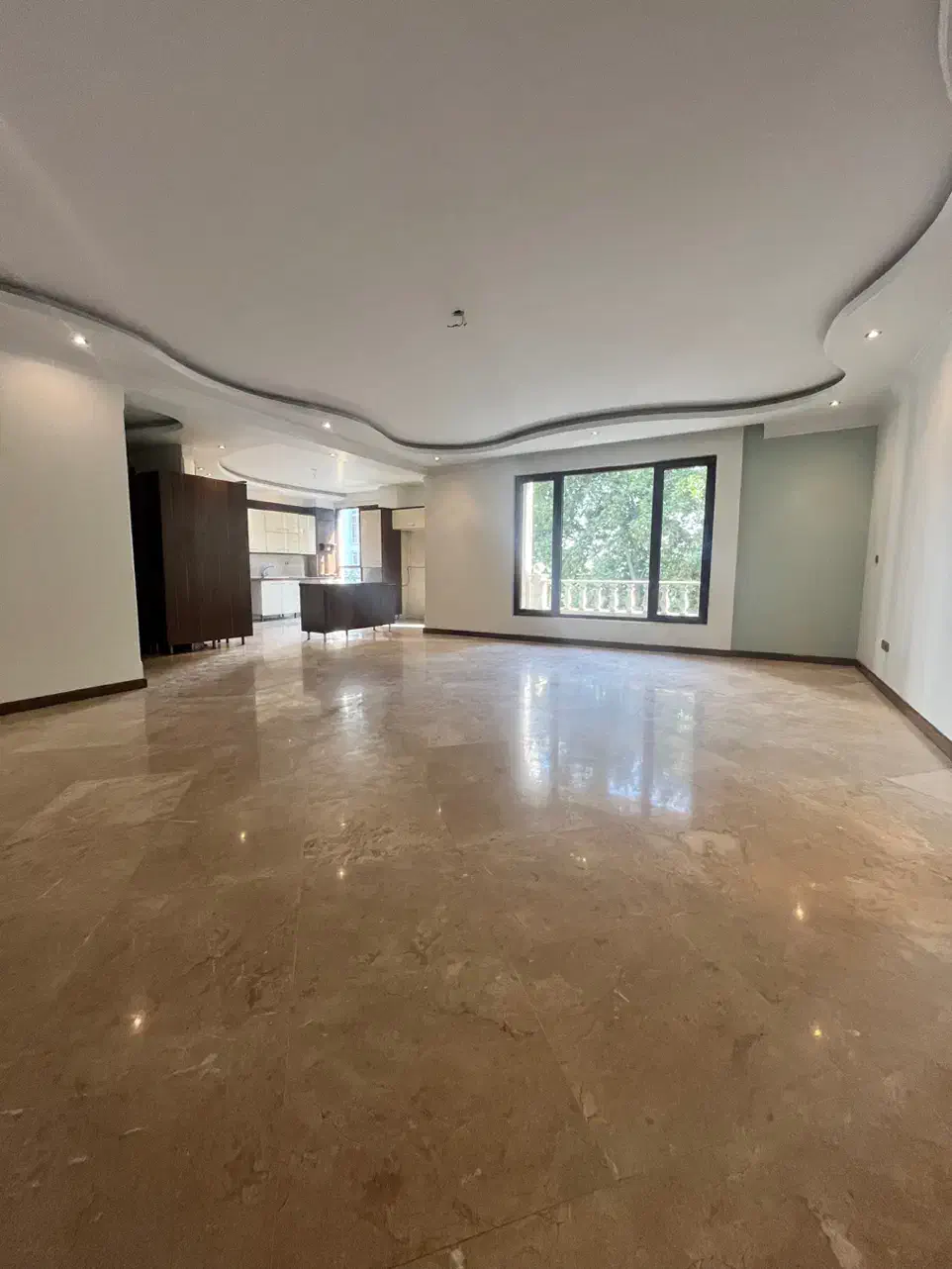 ۲۱۰متر آجودانیه فرمانیه/۳خواب/لابی/ویو مشجر