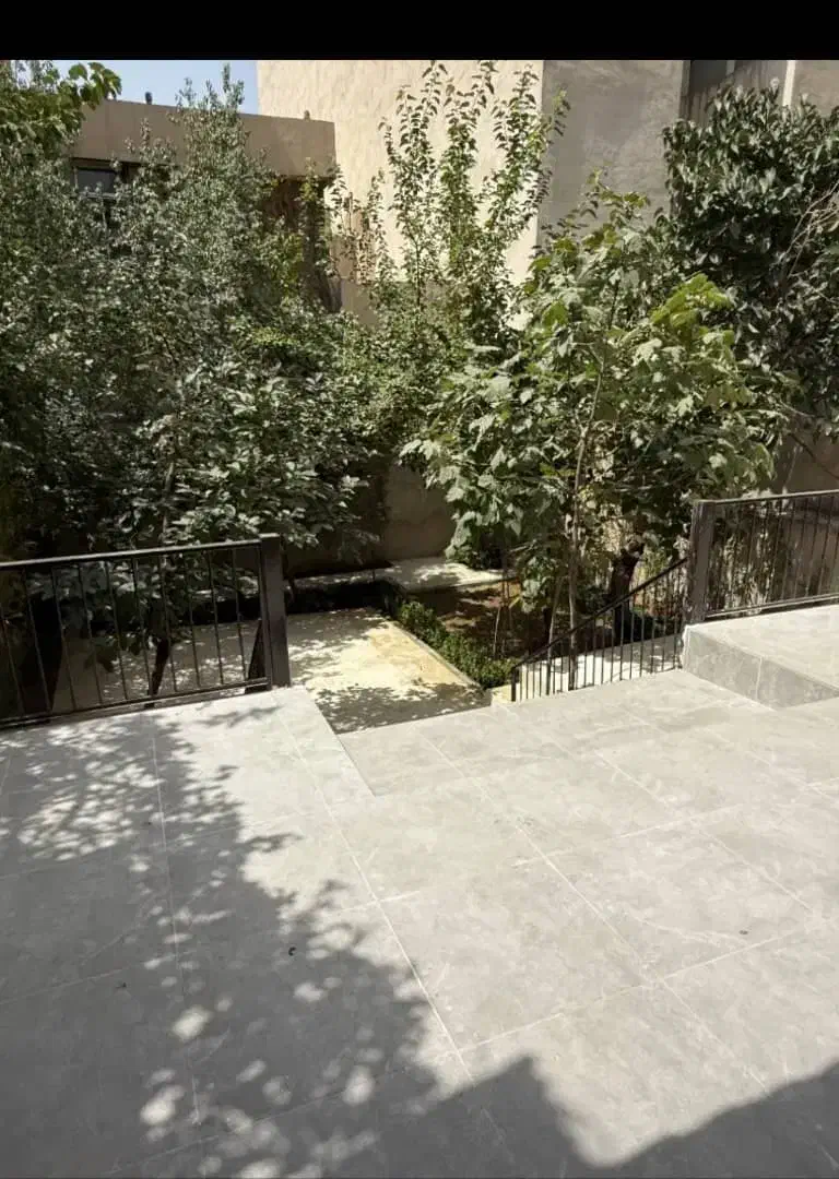 دربست ویلایی  پاسداران  600 متر بنا