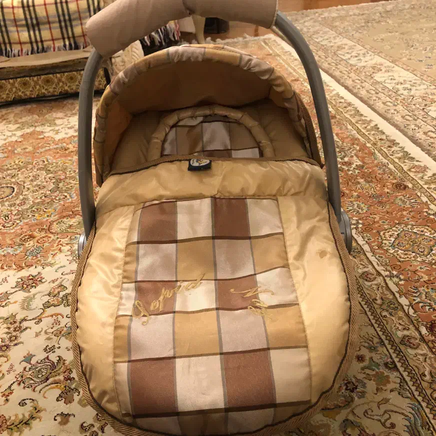 کریر در حد نو و تمیز|کالسکه و لوازم جانبی|تهران, صادقیه|دیوار