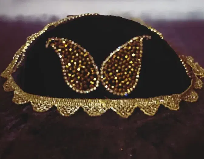 لچک|لباس|یاسوج, |دیوار