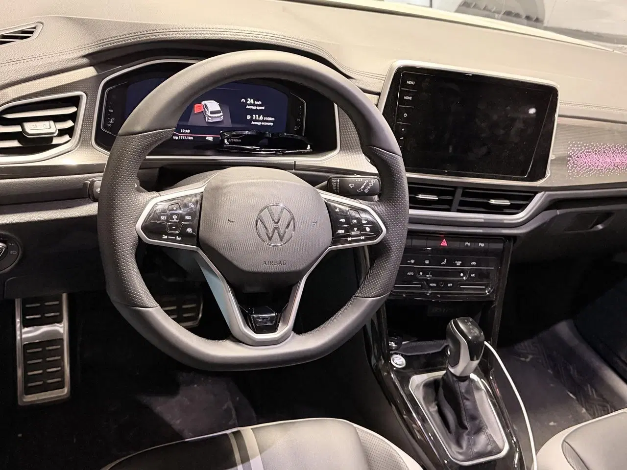 رنت خودروـ اجاره ماشین فولکس واگن تیراک T-Roc|خودرو اجارهای|تهران, کامرانیه|دیوار