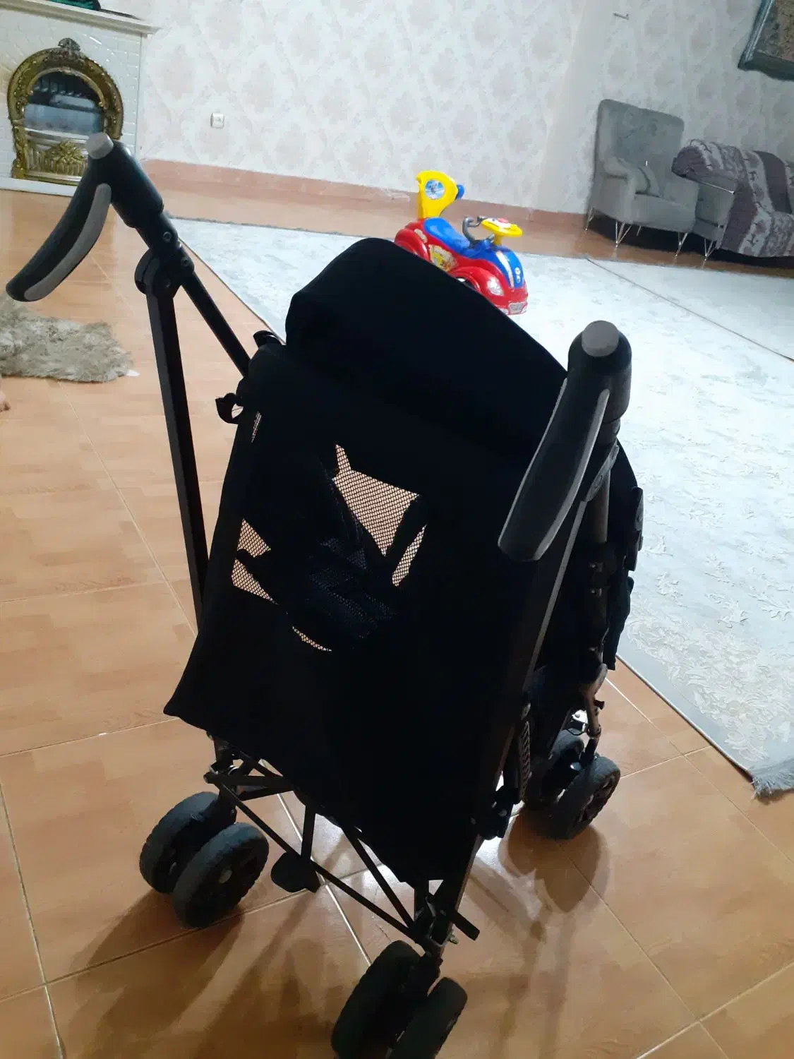 کالسکه عصایی خیلی کم استفاده شده|کالسکه و لوازم جانبی|ری, شهادت|دیوار