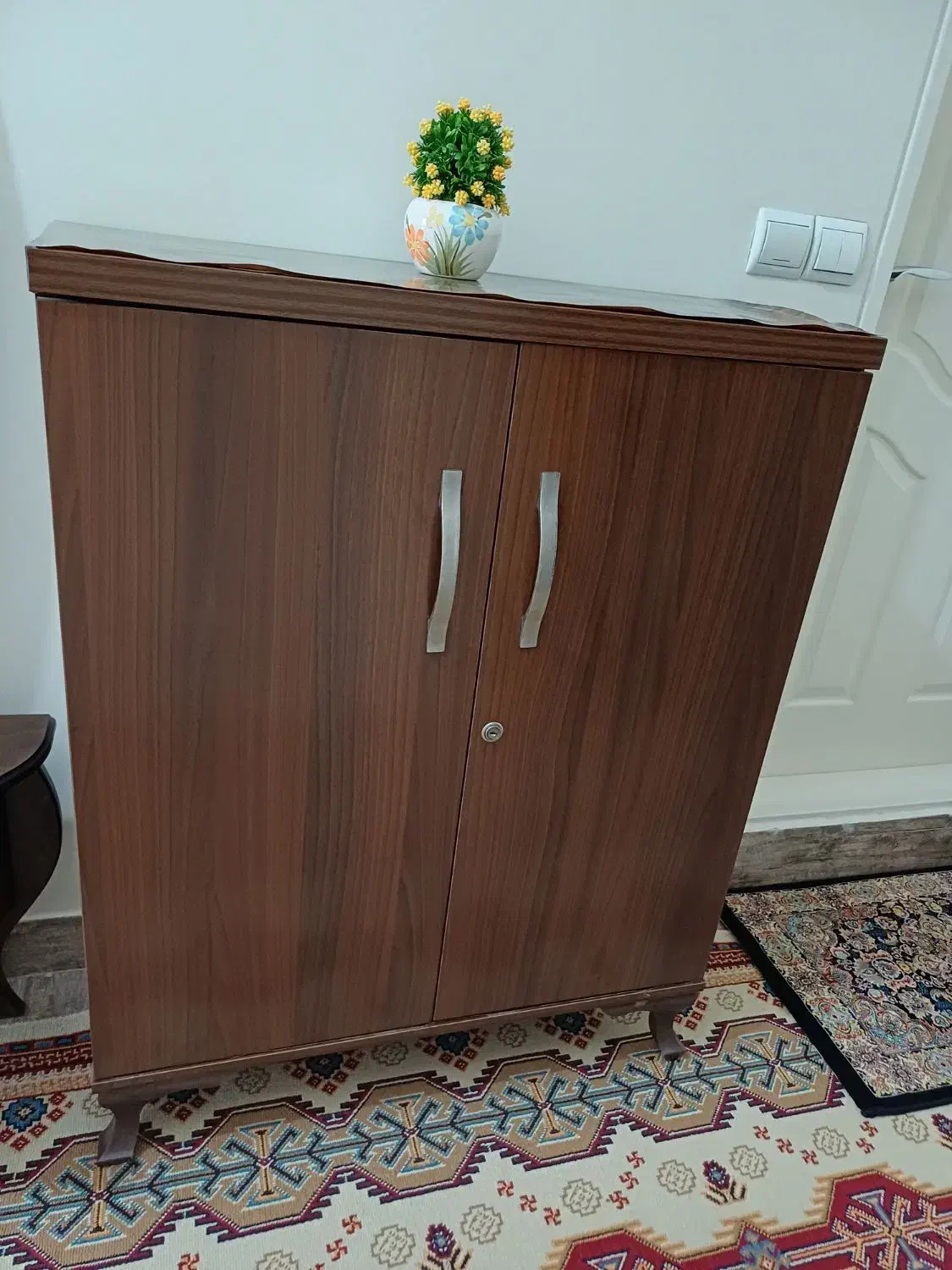 جاکفشی|جاکفشی، کمد، دراور|شهریار, شهریار|دیوار