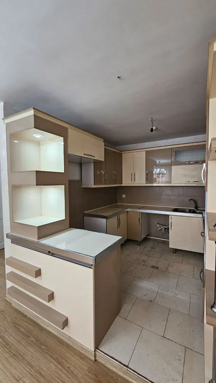 بر اتوبان اصلی مجتمع شهریار سندار|فروش آپارتمان|سهند, |دیوار