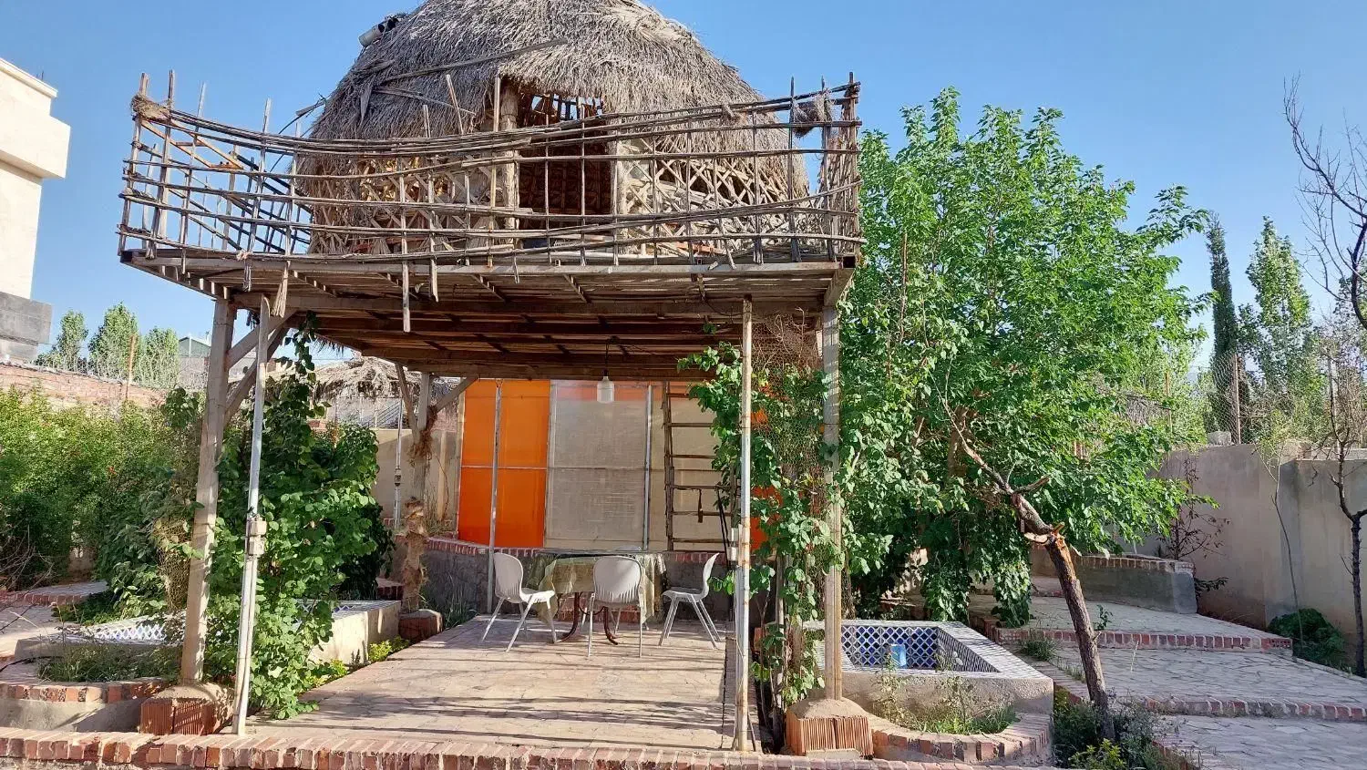 خدماتی باغ  و ویلا انجام میشود|خدمات باغبانی و درختکاری|کرمان, |دیوار