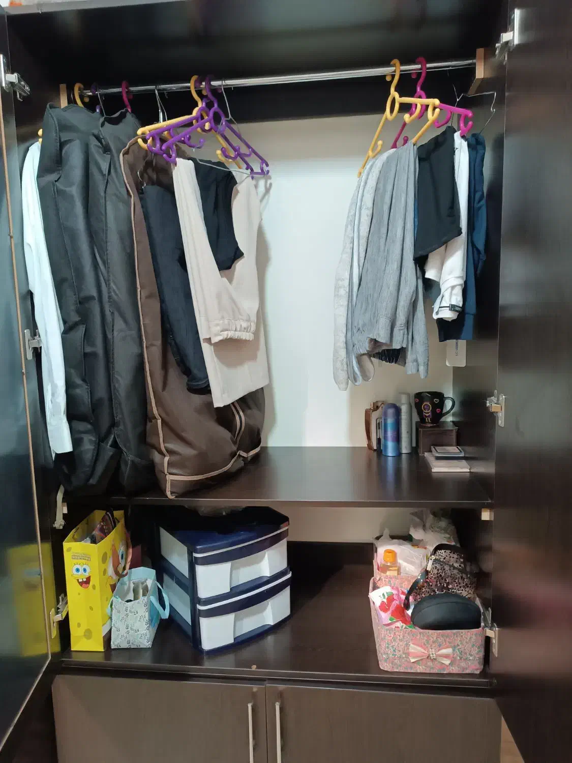 کمد و دراور|جاکفشی، کمد، دراور|کرمانشاه, |دیوار