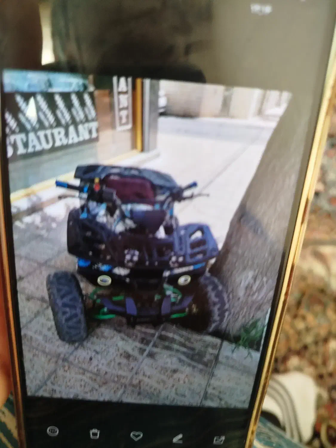 موتور چهار چرخ|موتورسیکلت|میانه, |دیوار