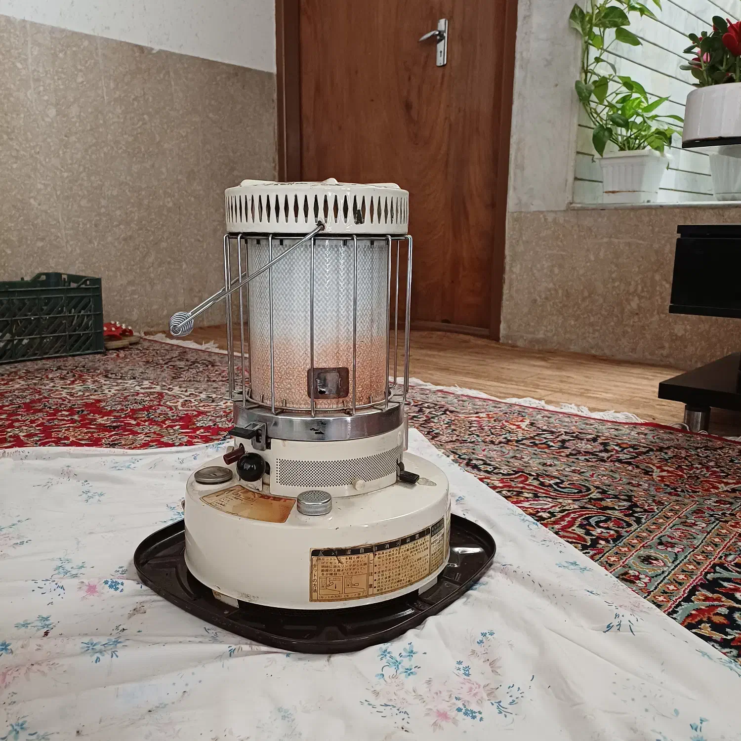 چراغ نفتی قدیمی ژاپنی|کلکسیون اشیاء عتیقه|شهرضا, |دیوار