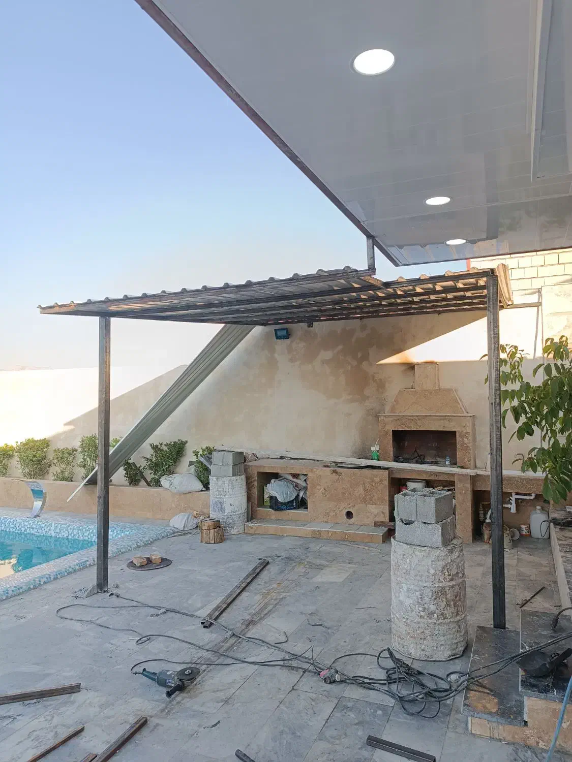 جوشکار سیار،راه پله،سایه بان،نصب تابلو.تعمیرات|خدمات پیشه و مهارت|شیراز, جانبازان|دیوار