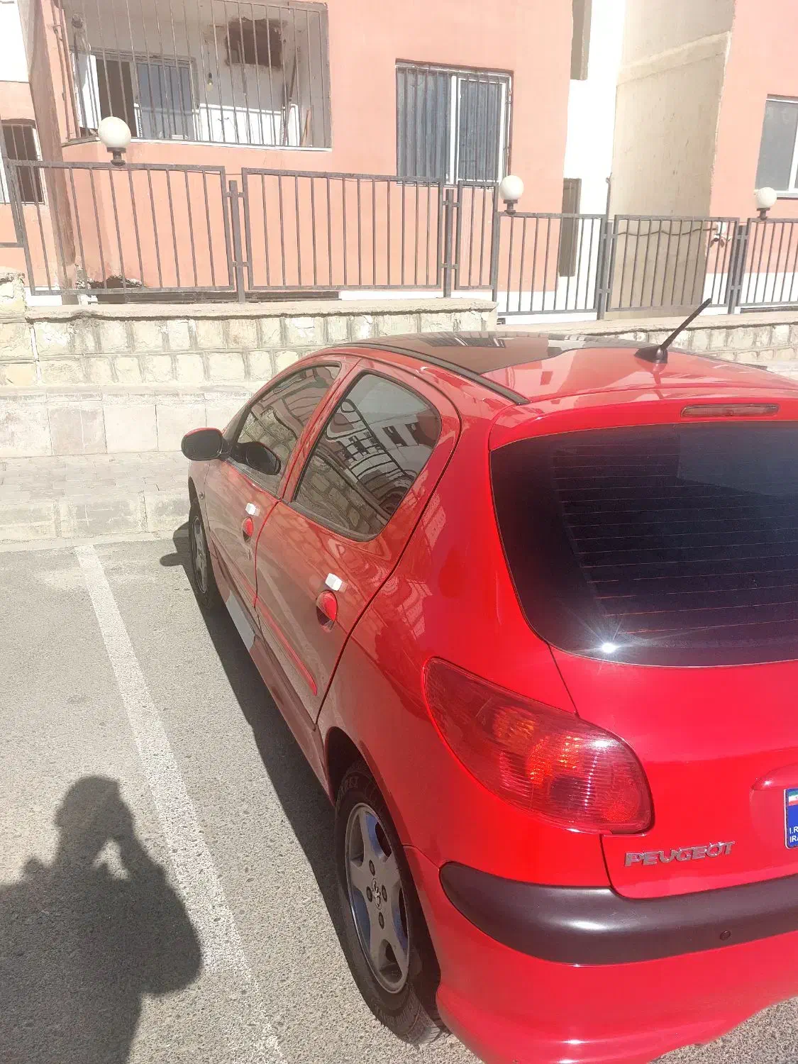 ۲۰۶تیپ۳مدل ۱۴۰۱ قرمز با سقف و رینگ|خودرو سواری و وانت|تهران, آجودانیه|دیوار