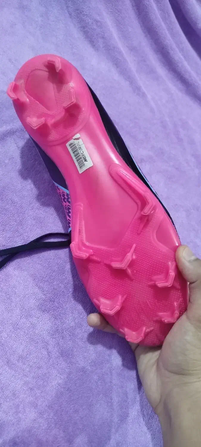 کفش فوتبال|کیف، کفش، کمربند|کازرون, |دیوار