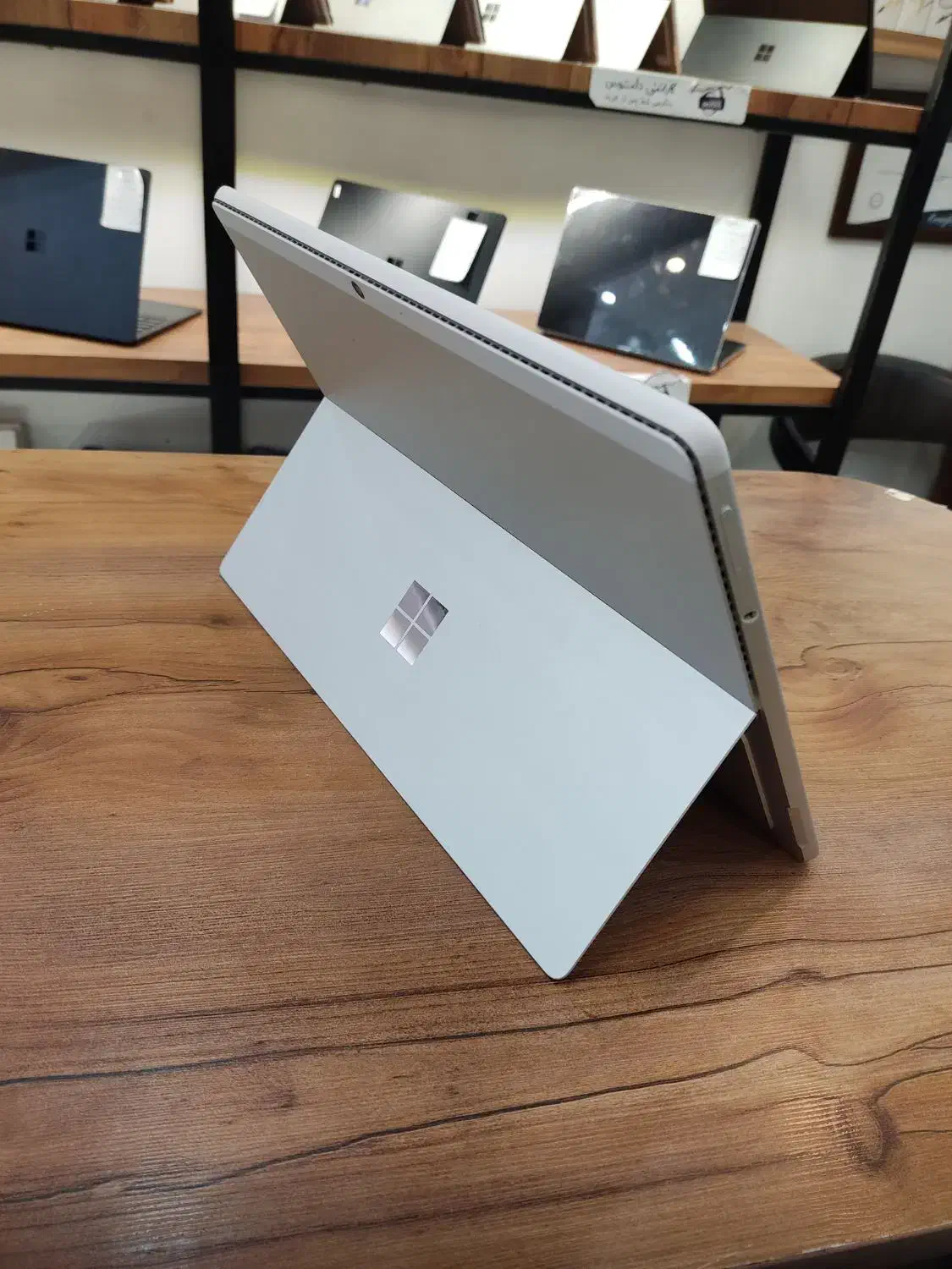 سرفیس پرو ۸ سیم کارت خور با گارانتی شرکتی|رایانه همراه|مشهد, ارشاد|دیوار