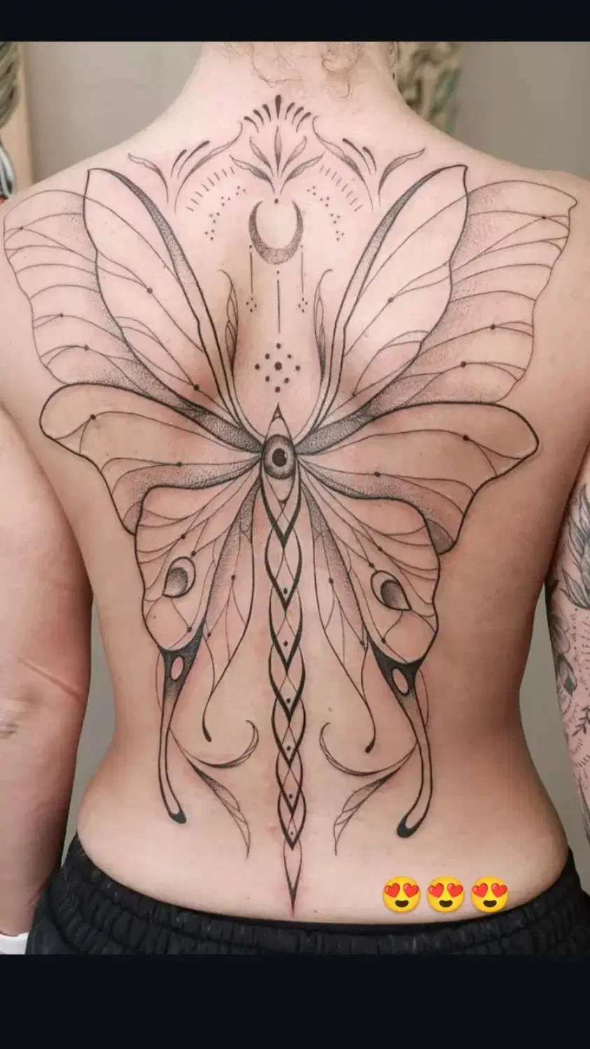 خدمات تاتو، کربن تراپی|خدمات آرایشگری و زیبایی|ساوه, |دیوار