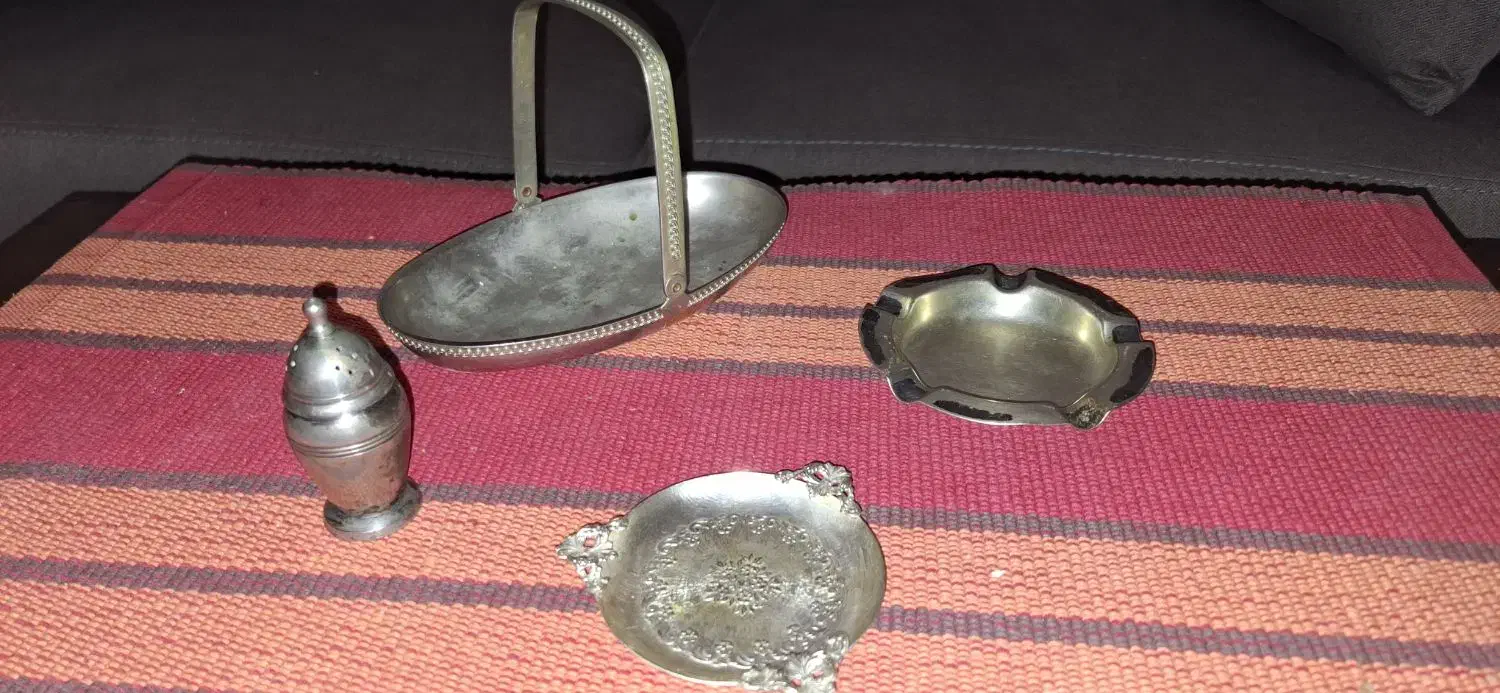 ظروف قدیمی آنتیک|کلکسیون اشیاء عتیقه|تهران, میدان ولیعصر|دیوار