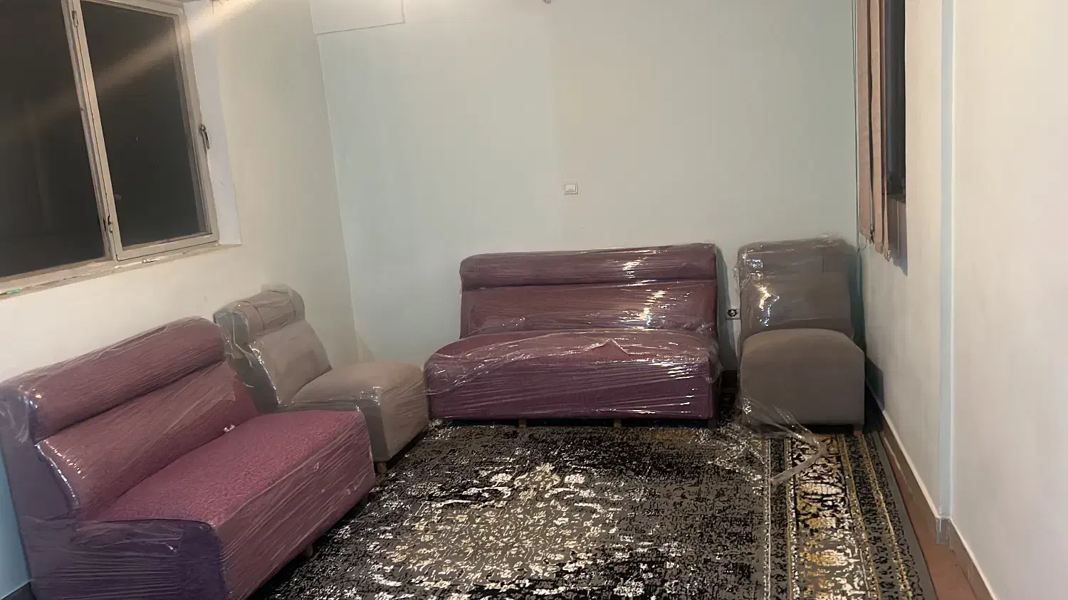 مبل|مبلمان خانگی و میز عسلی|صدرا-فارس, فاز ۱|دیوار