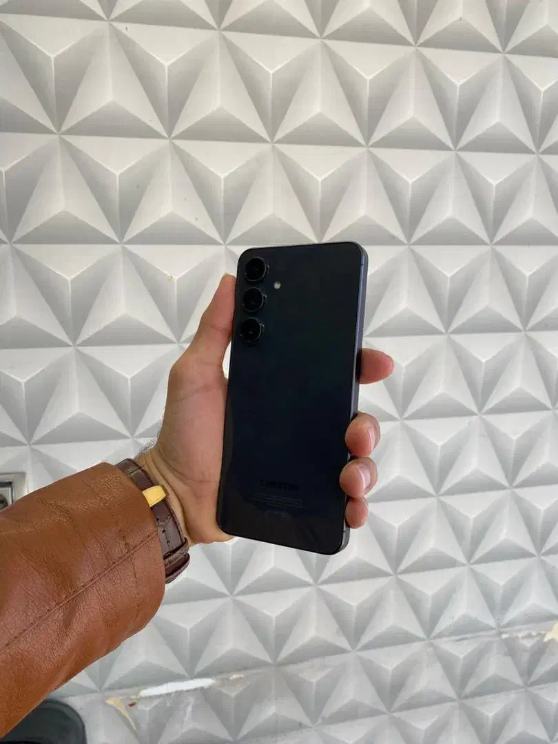 سامسونگ s24fe در حد نو و بسیار تمیز|موبایل|یزد, |دیوار