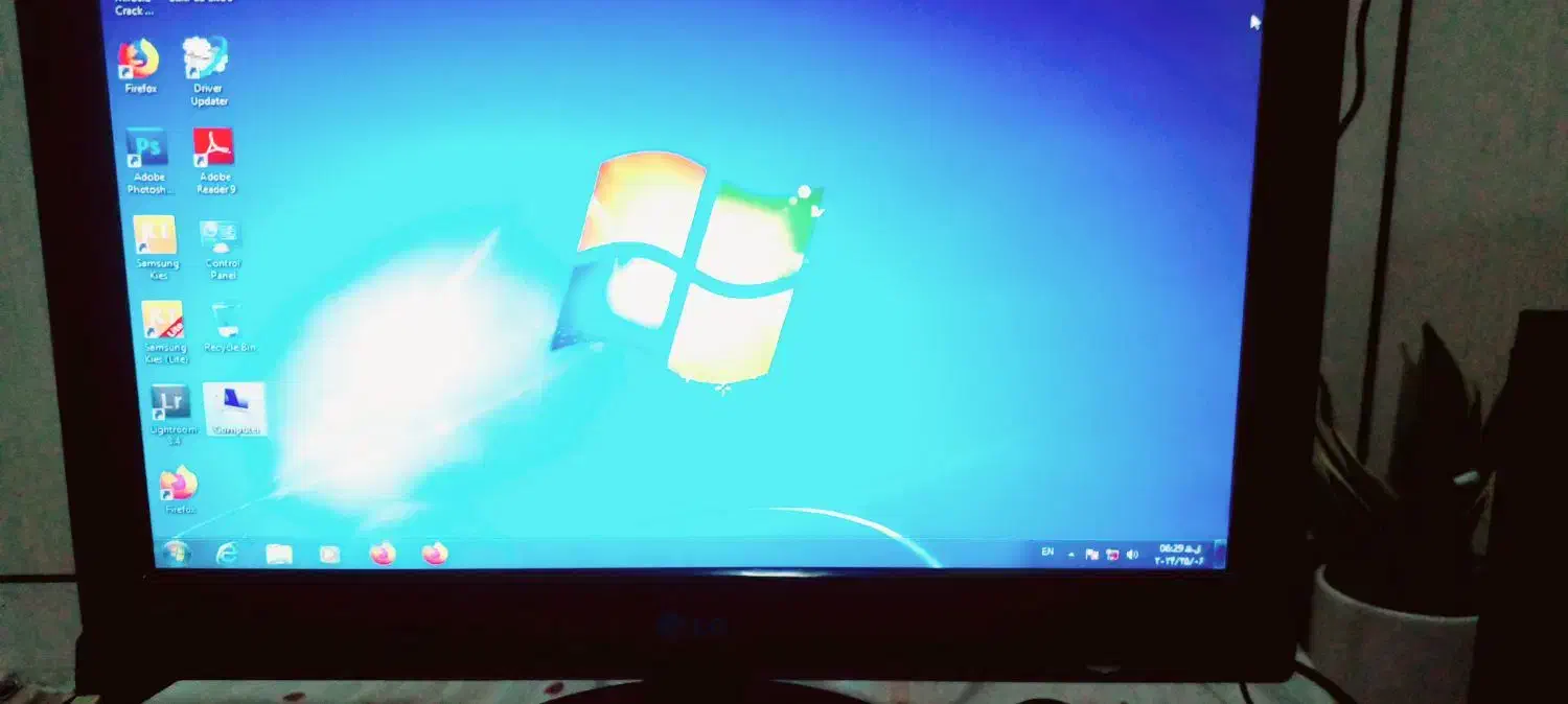 کامپیوتر و مانیتور|رایانه رومیزی|اندیمشک, |دیوار