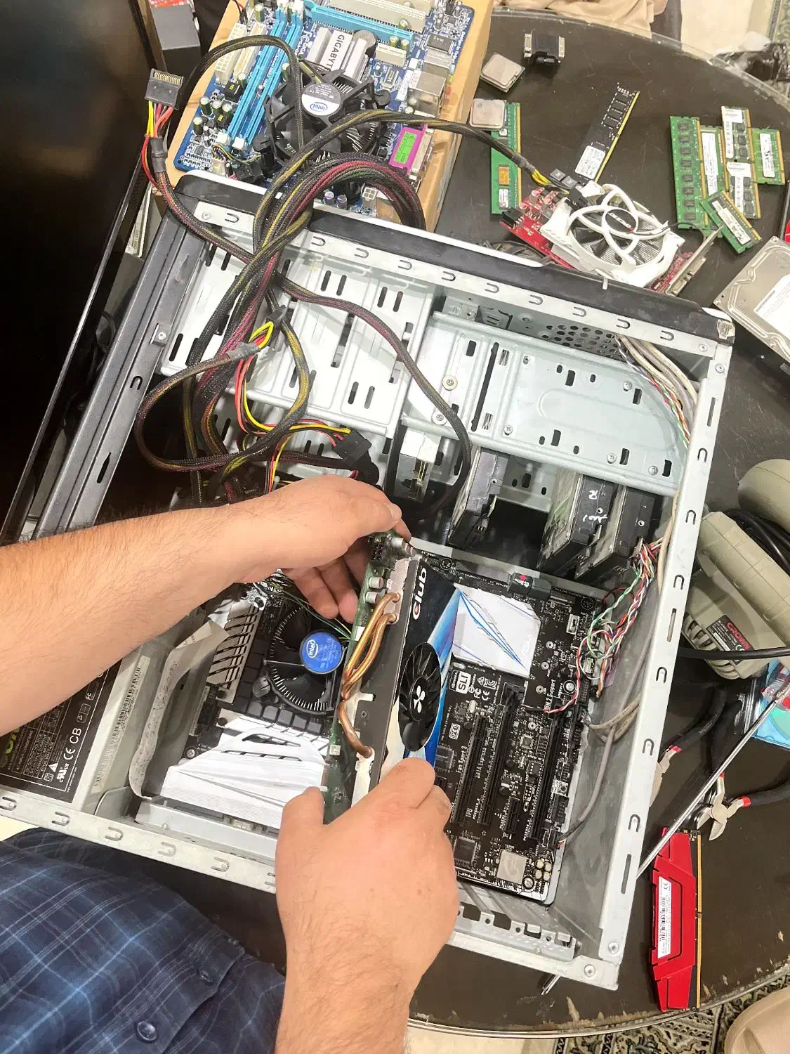 خدمات کامپیوتر و لپ تاپ در محل|خدمات رایانه‌ای و موبایل|فردیس, منظریه|دیوار