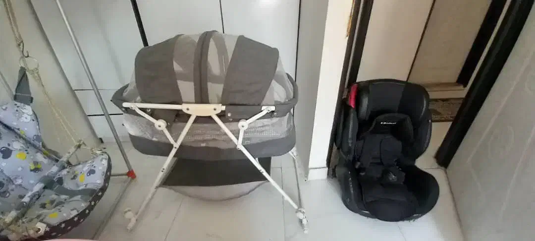 تخت کنار مادر و صندلی ماشین|اسباب و اثاث بچه|رشت, رشتیان|دیوار