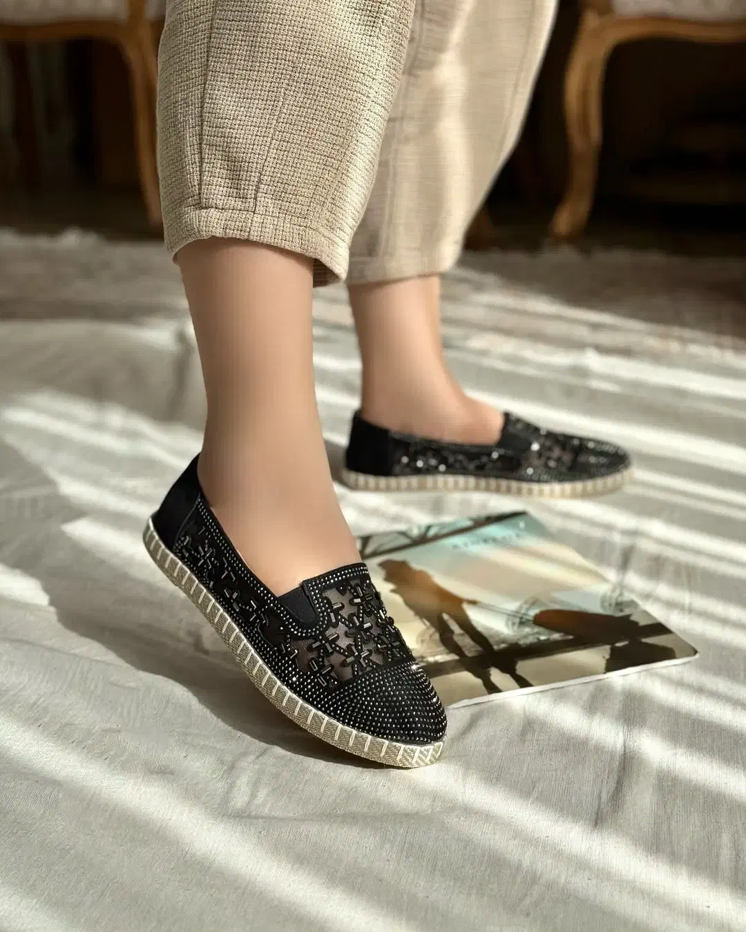 فروش یکجا ویترین همراه کل اجناس|کیف، کفش، کمربند|قائن, |دیوار