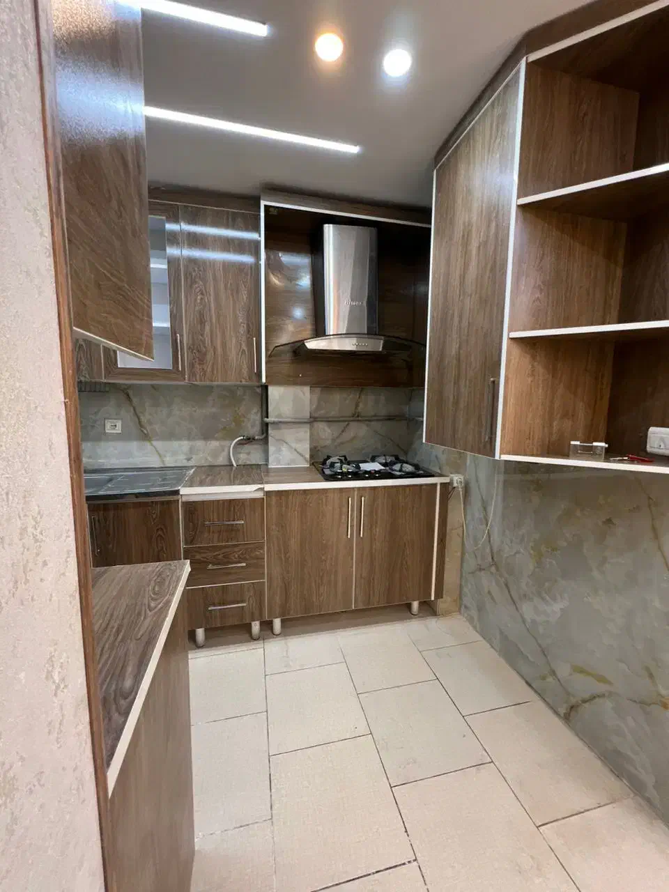 فول خوشگل با پارکینگ اختصاصی در شهرک المهدی|فروش آپارتمان|هشتگرد, شهرک پامچال|دیوار