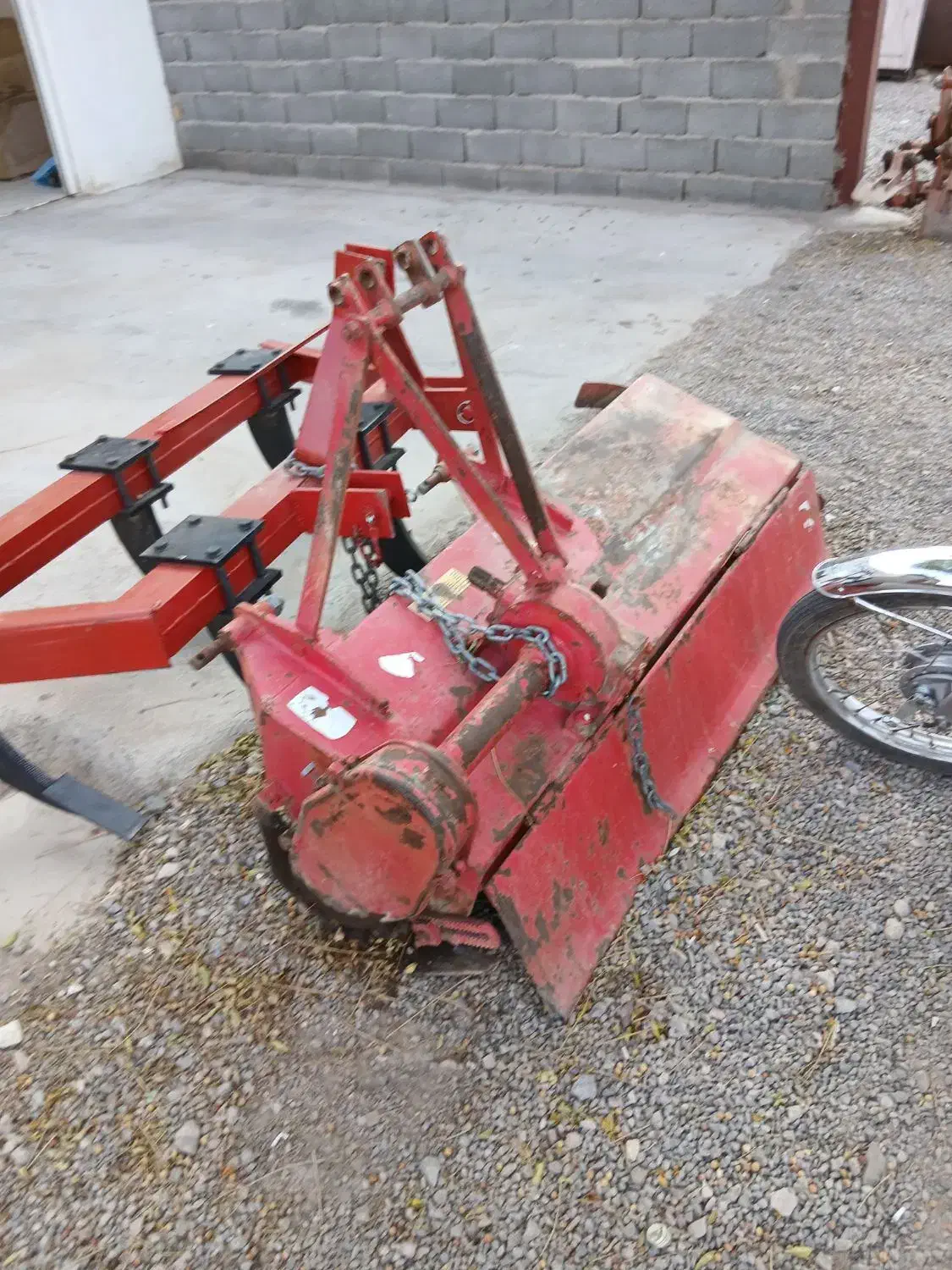 تیلر لیپرو پنج بیل تراکتورگلدونی وهولدر|ماشین‌آلات صنعتی|بهرمان, |دیوار