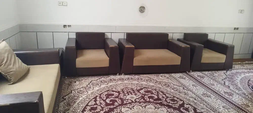 مبل هفت نفره با میز ام دی اف چهارتا گل میز|مبلمان خانگی و میز عسلی|فسارود, |دیوار