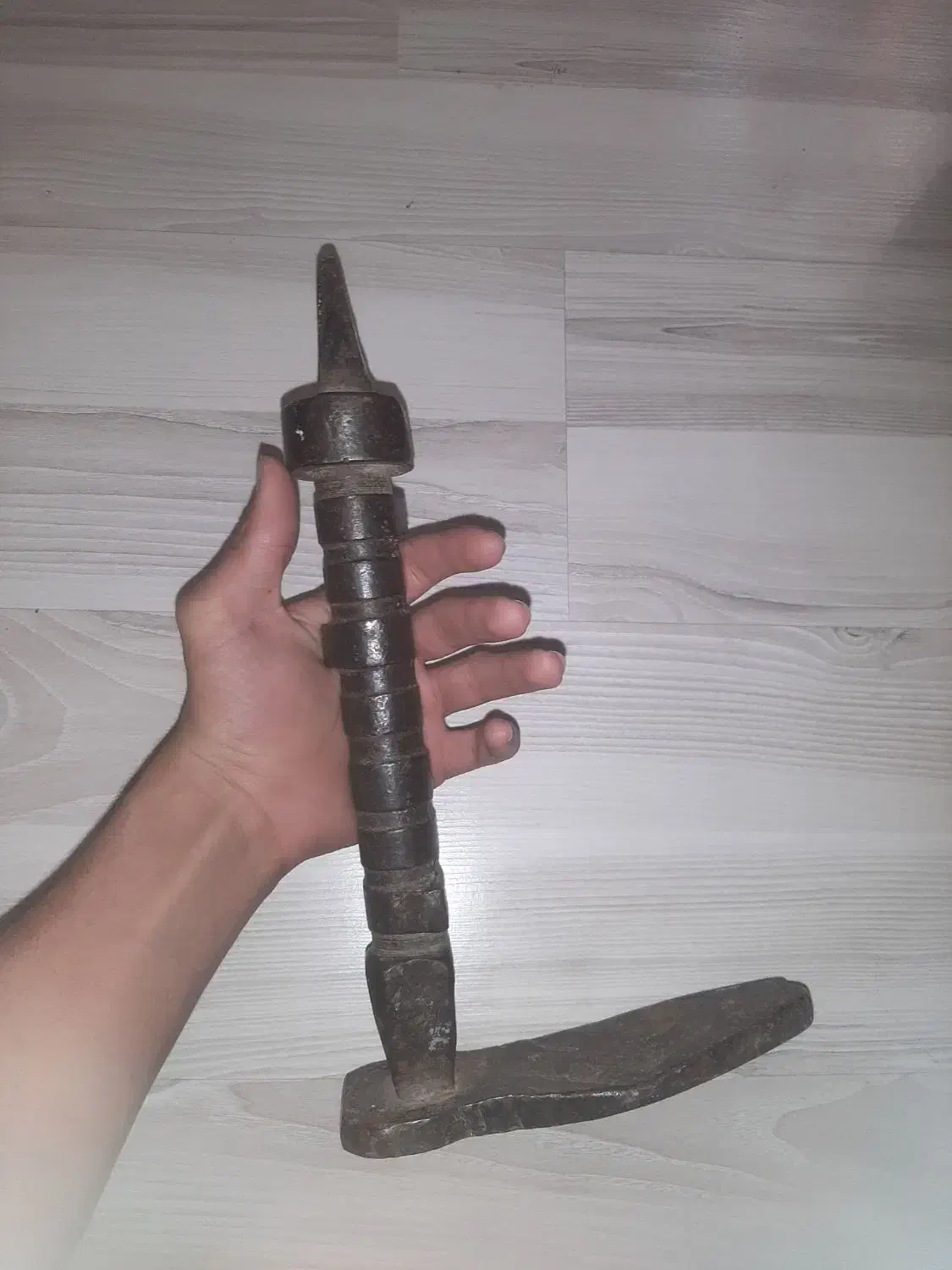 سندان دست ساز قدیمی فولادی|صنایع دستی و سایر لوازم تزئینی|اردبیل, |دیوار