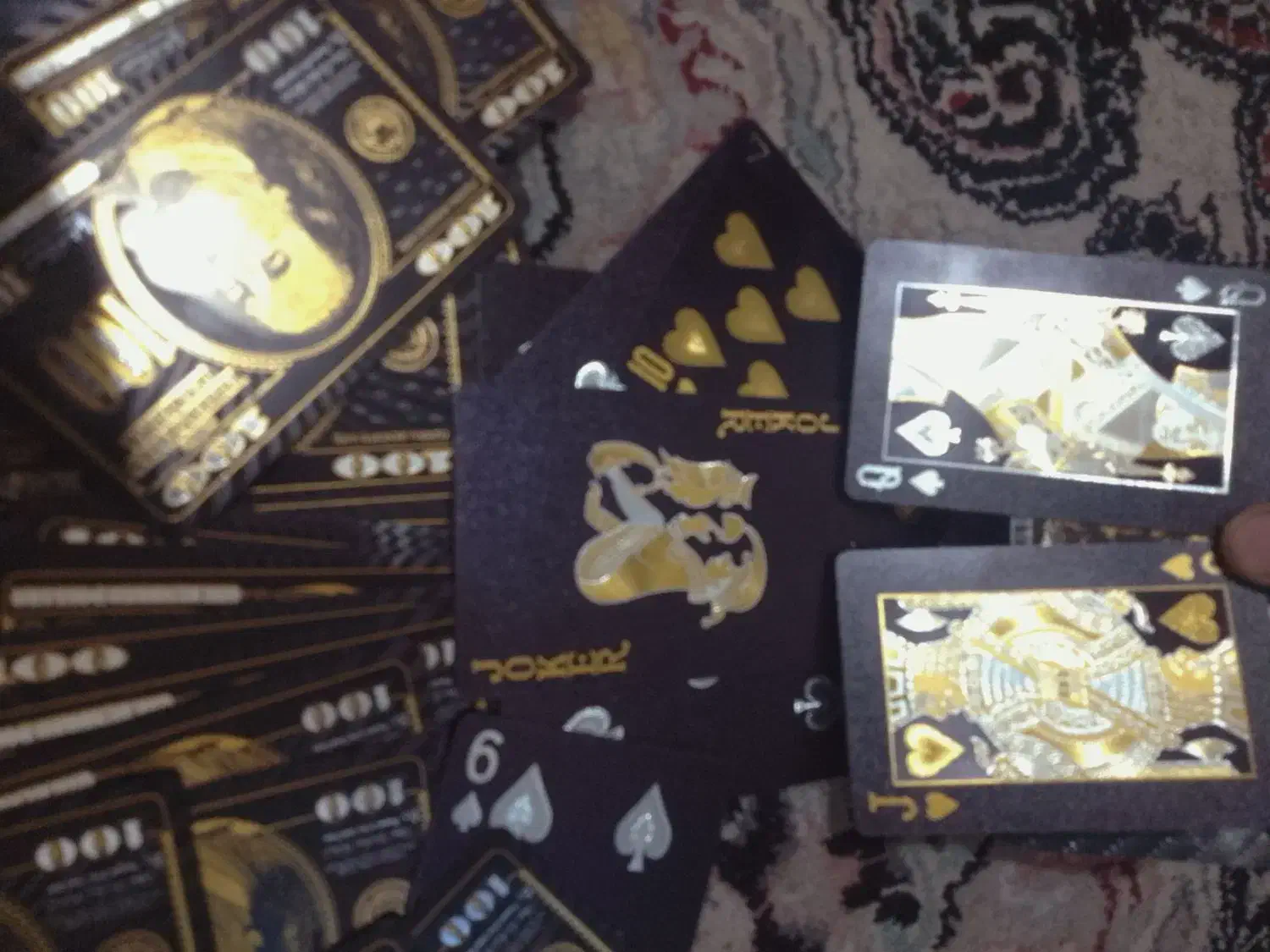 پاستور روغنی|کلکسیون و سرگرمی|تربت جام, میان جام|دیوار