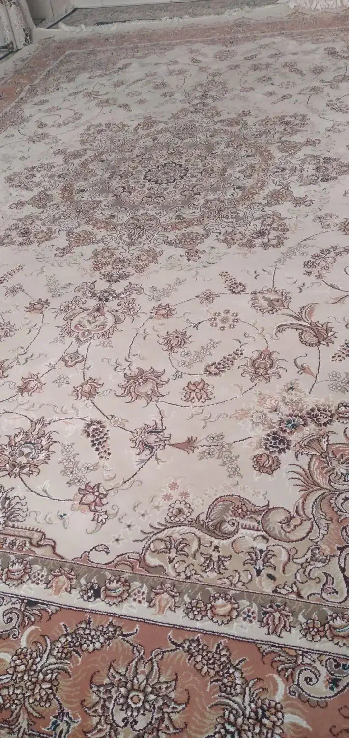 فرش ۹ متره ۷۰۰ شانه تراکم ۳۰۰۰|فرش|سمنان, |دیوار