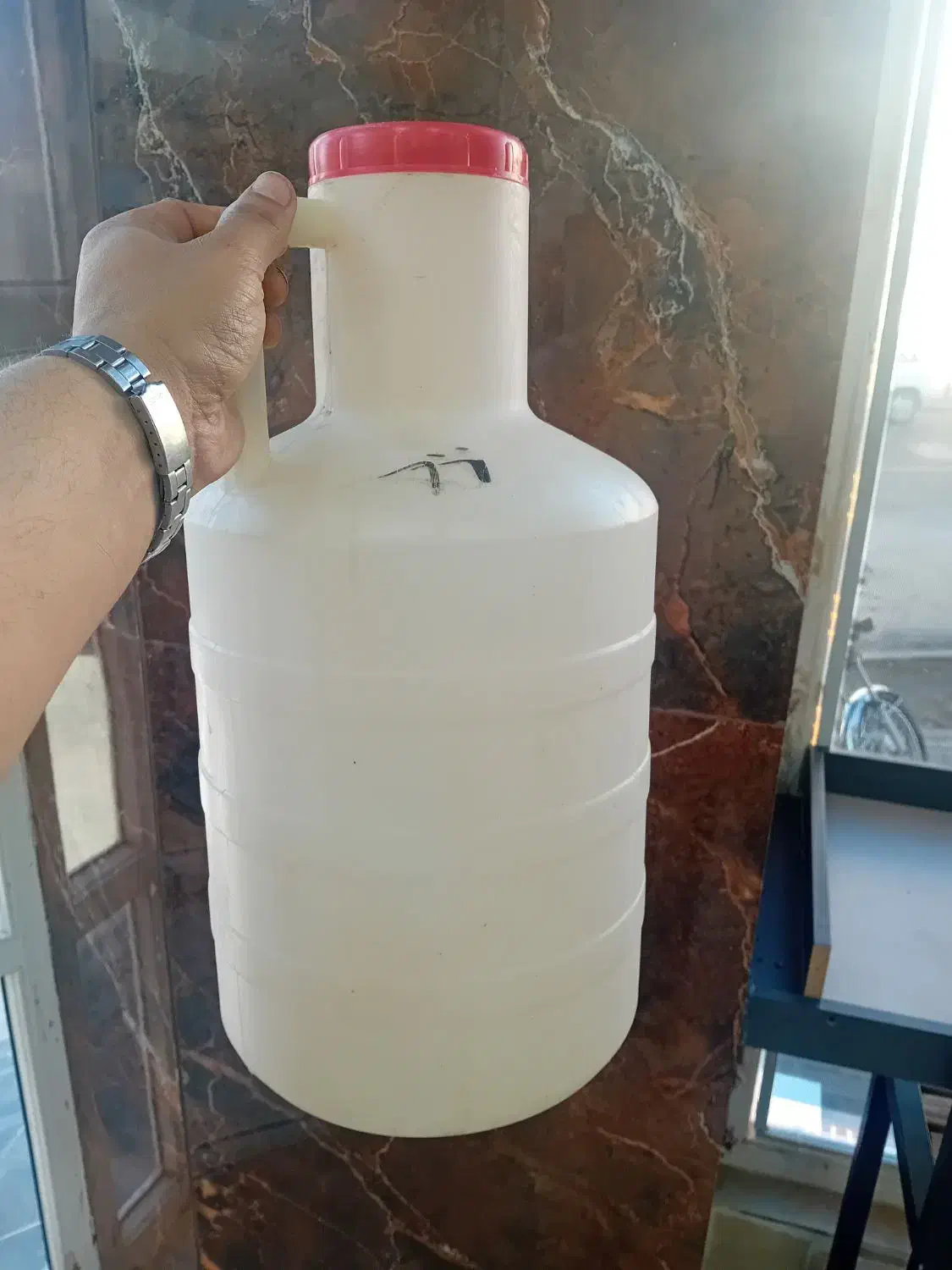 دبه ترشی|ظروف نگهدارنده، پلاستیکی، یک‌بارمصرف|سهند, |دیوار