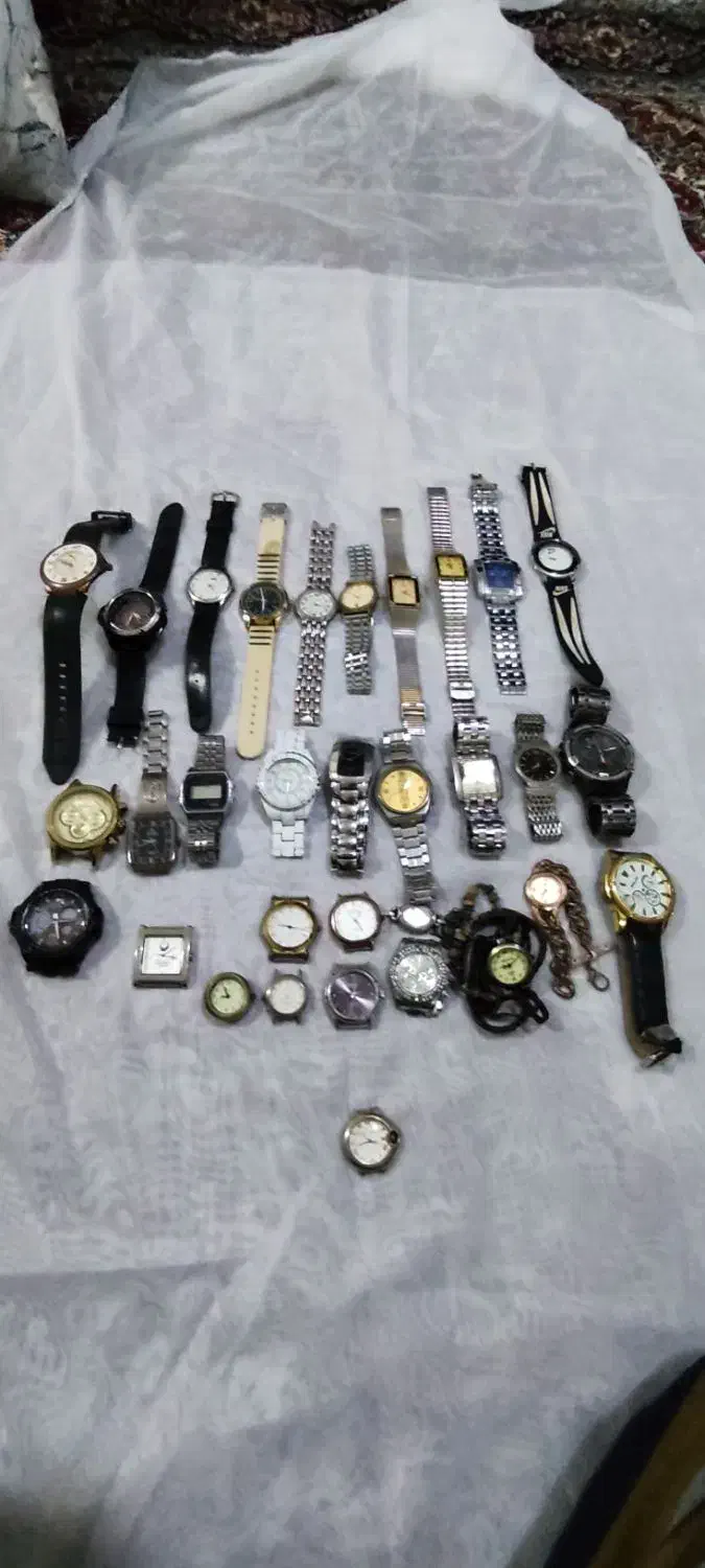 ساعت مچی قدیمی‌ اصل|ساعت|فاضل آباد, |دیوار