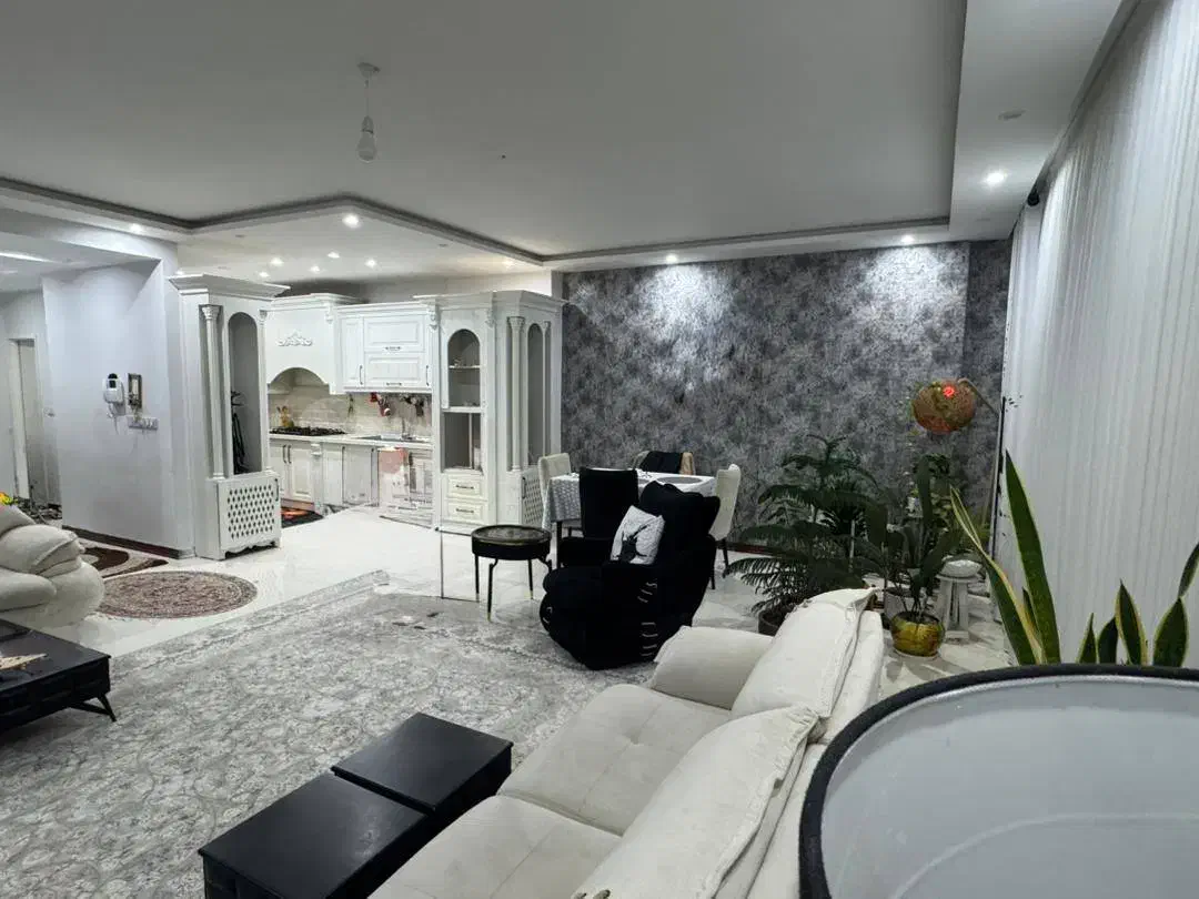 ۱۲۵ متر تک واحدی نوساز کد ۵۱۵|اجارهٔ آپارتمان|مشهد, زمرد|دیوار