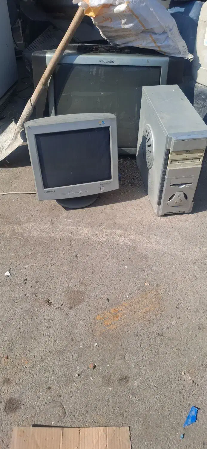 کامپیوتر کیس مانیتور (خرید و فروش)|رایانه رومیزی|تهران, فلسطین (میدان انقلاب)|دیوار