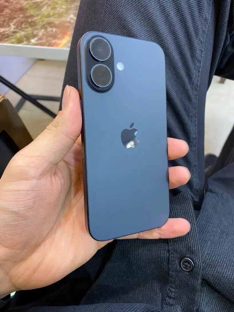 ایفون ۱۶ نرمال ۱۲۸ ، iphone 16 normal باتری ۱۰۰|موبایل|تهران, پونک|دیوار