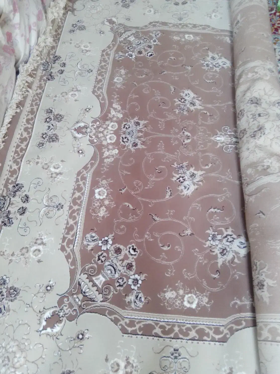 یک عدد فرش 12متری نو هستش خدایش پول لازمم|فرش|آستانه اشرفیه, |دیوار