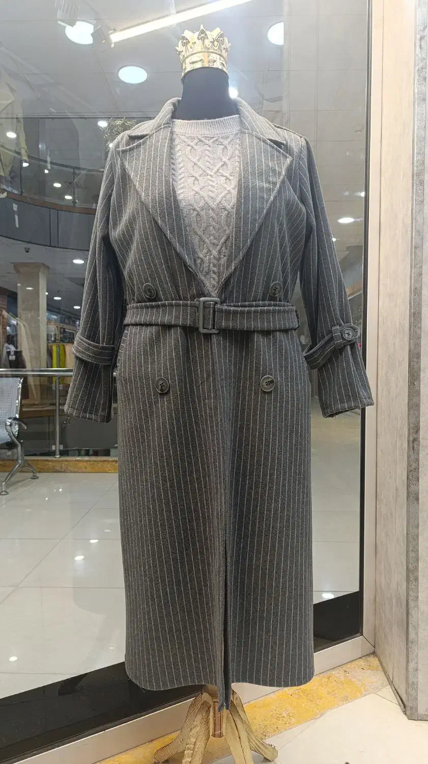 پالتو فتر به مناسبت روز مادر|لباس|شیراز, لب آب|دیوار