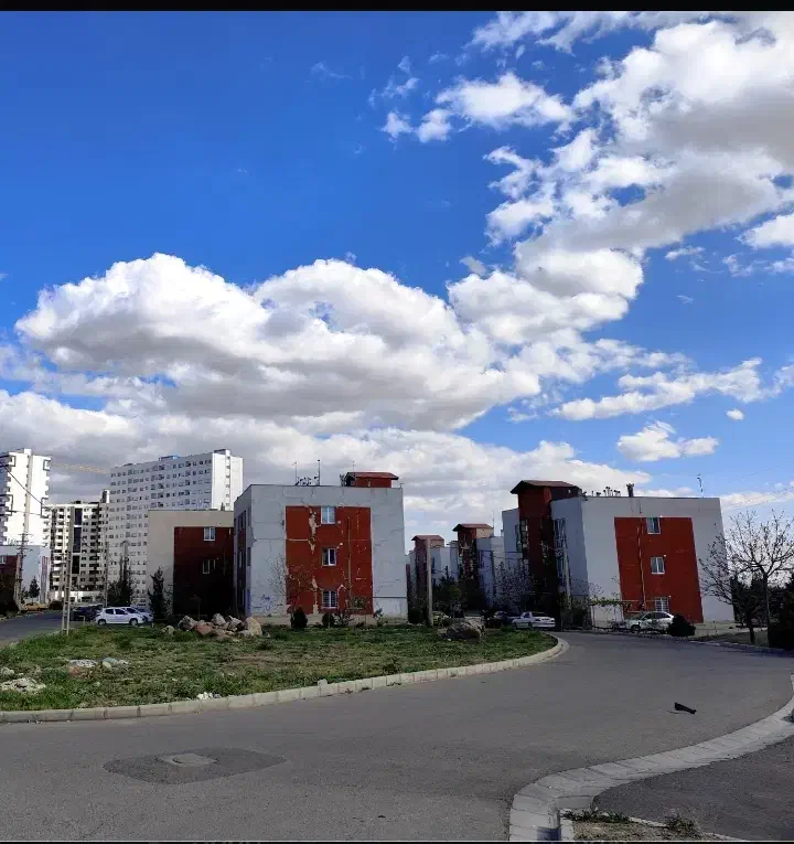 اجاره اپارتمان لوکس با پارکینگ اختصاصی شهرک گلها|اجارهٔ آپارتمان|هشتگرد, شهرک گلها|دیوار