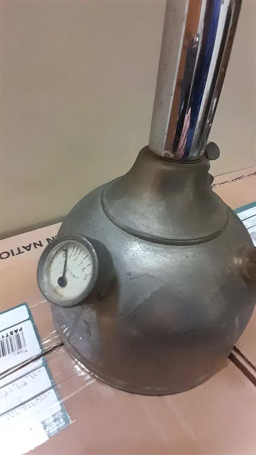 چراغ زنبوری هاساگ آلمانی آنتیک|کلکسیون اشیاء عتیقه|اصفهان, کشاورزی|دیوار