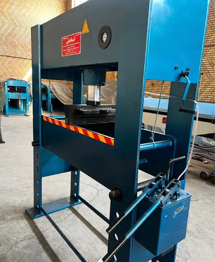 پرس هیدرولیکی ۱۰۰ تن دهنه ۱۲۰ دستی|ماشین‌آلات صنعتی|تهران, چیتگر جنوبی|دیوار