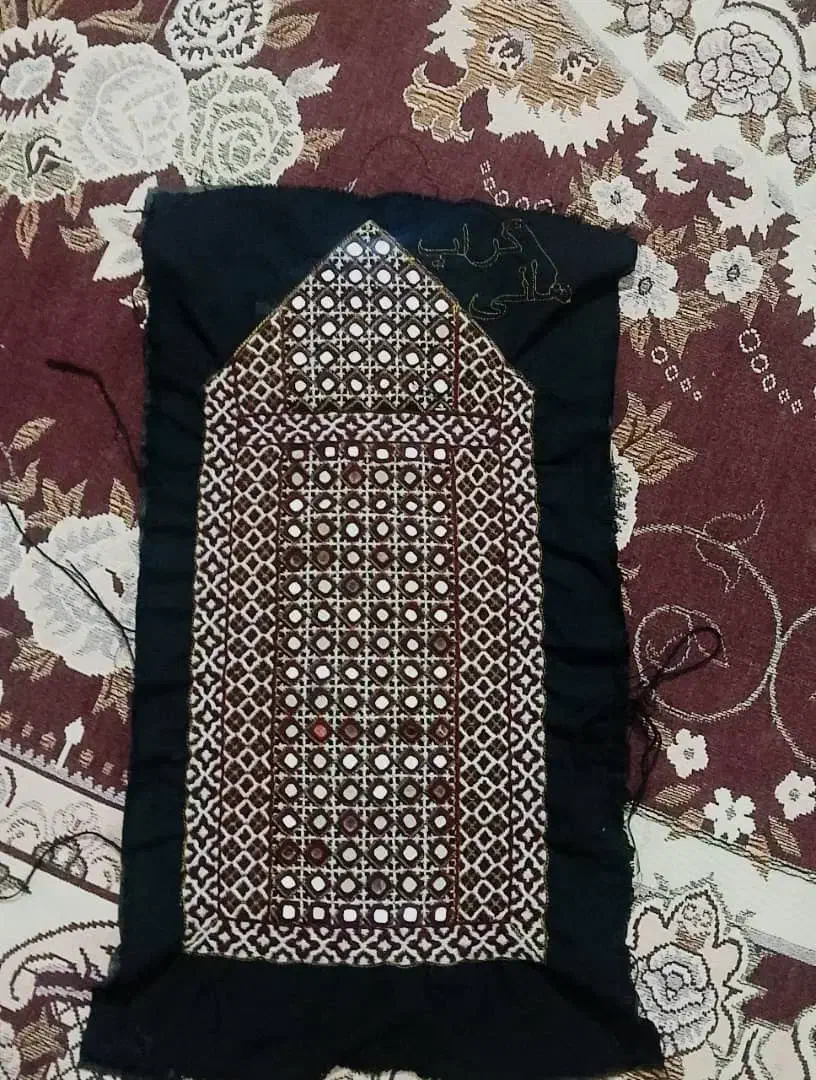 زی استین|لباس|خاش, |دیوار