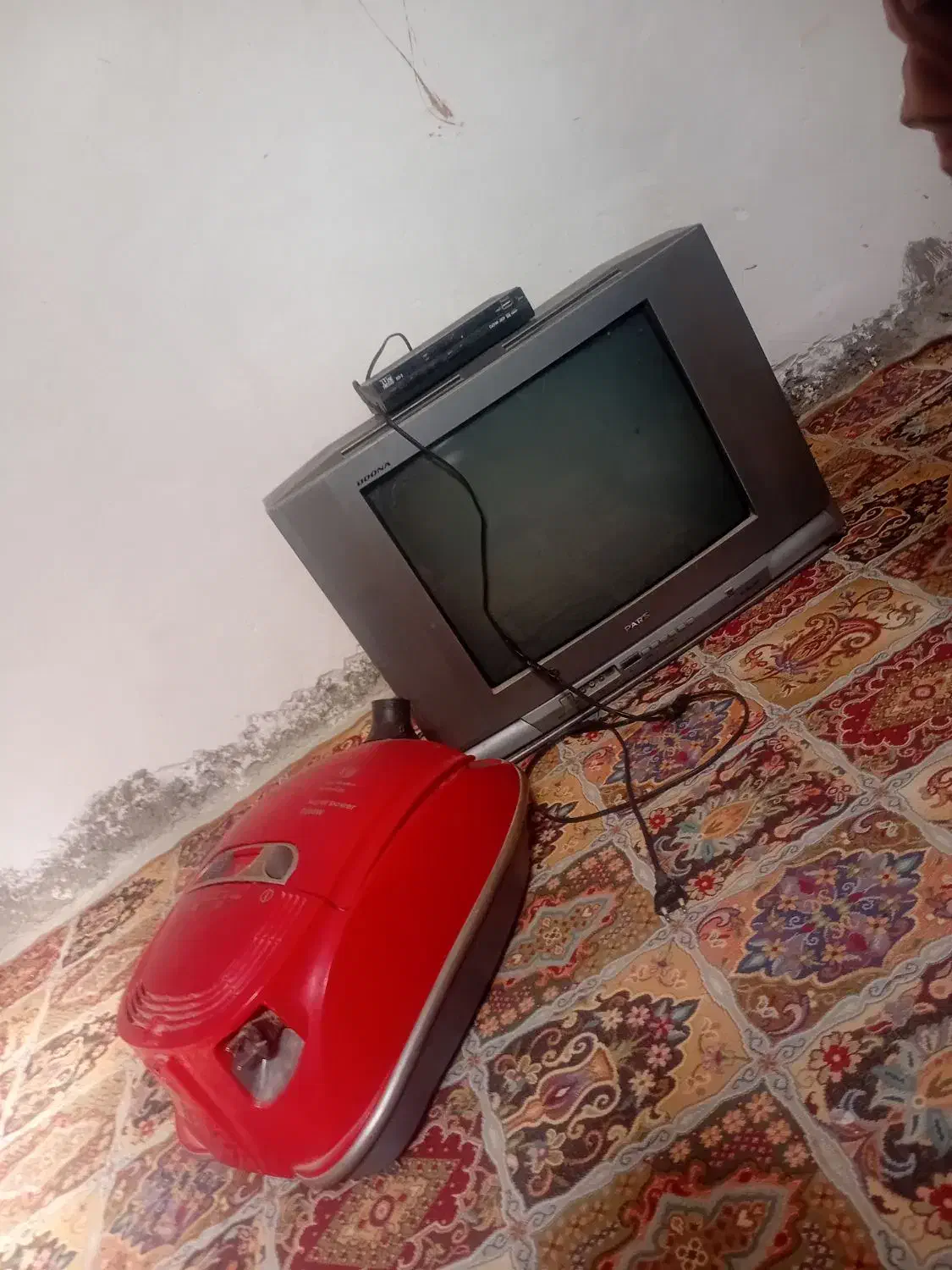 تلویزیون و جارو برقی|سایر لوازم برقی|چرام, |دیوار