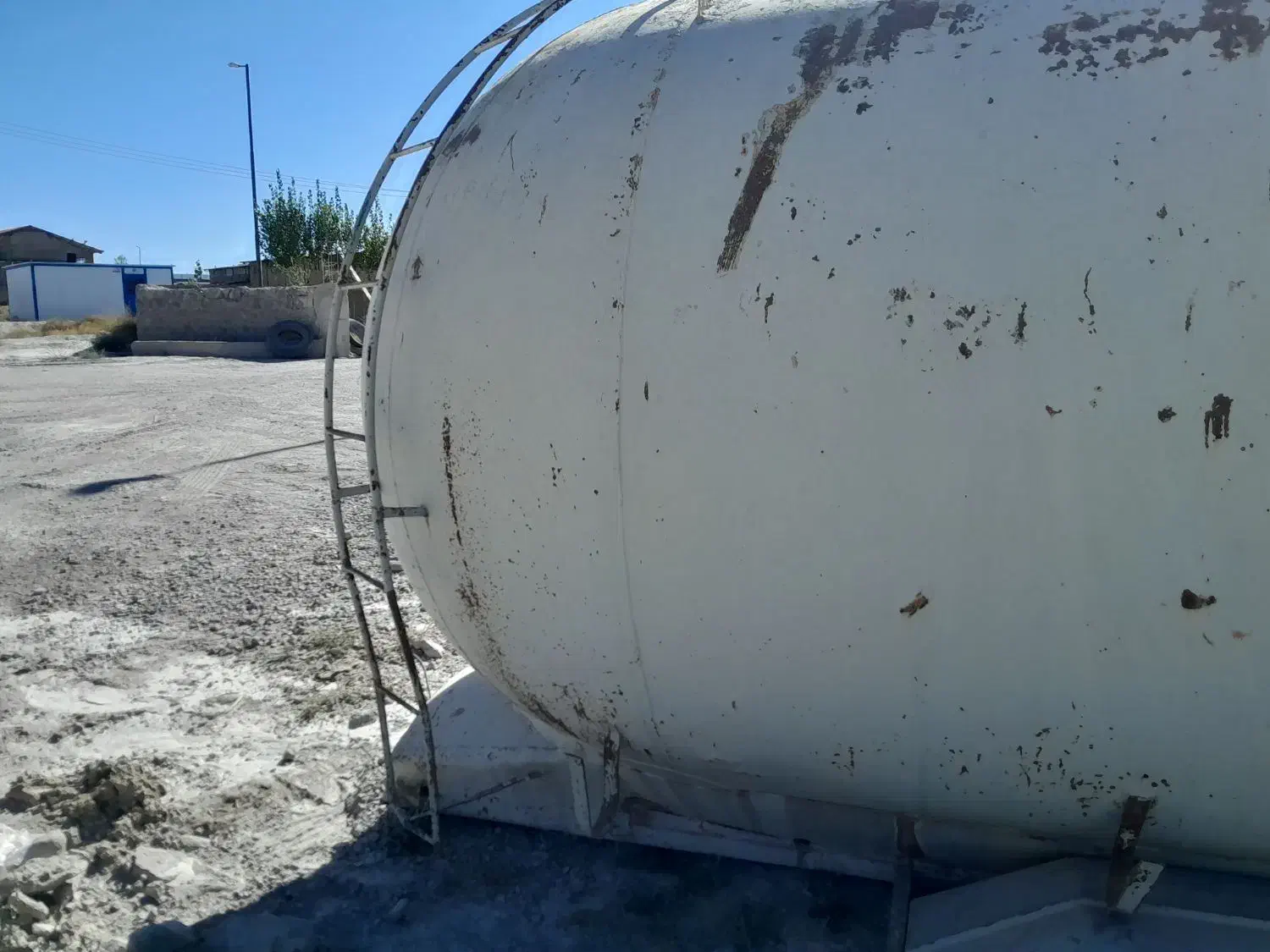 بونکرسیمان باکمپرسور|ماشینآلات صنعتی|سراب, |دیوار