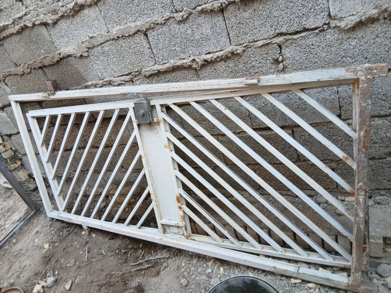 درب حیاط|ابزارآلات|خرمشهر, |دیوار