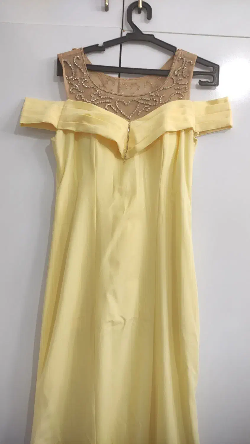 با پول یک تیشرت لباس مجلسی بخر|لباس|کاشمر, |دیوار