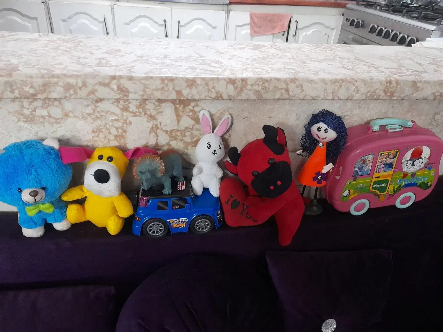 اسباب بازی|اسباببازی|ری, علایین|دیوار